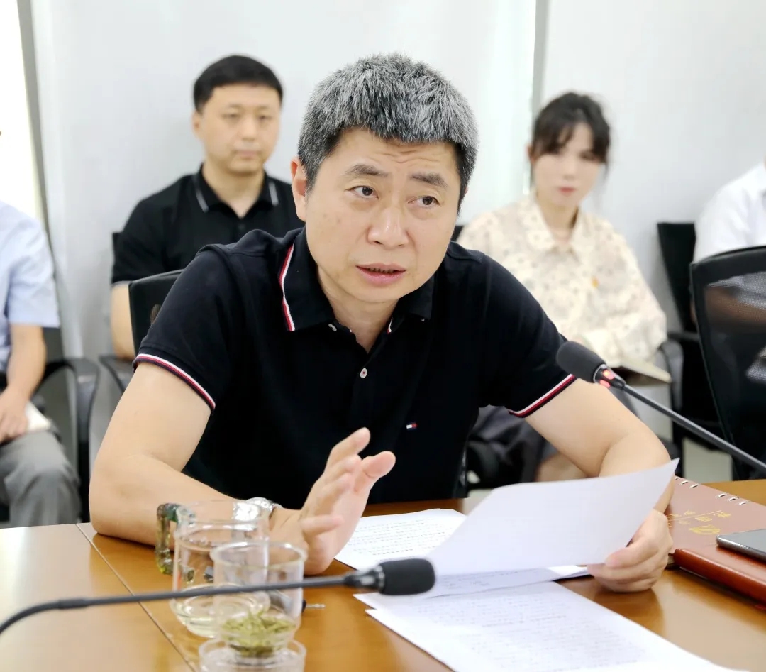 用實(shí)干實(shí)績(jī)實(shí)效推動(dòng)高質(zhì)量發(fā)展丨北汽財(cái)務(wù)召開(kāi)干部大會(huì)鞏固深化主題教育成果